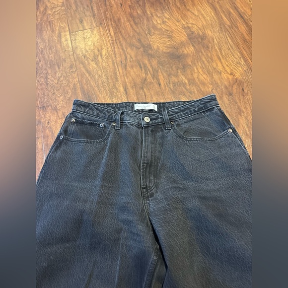 Abercrombie & Fitch The Loose High Rise In Washed Black Curve Love Size 30/10 - Picture 4 of 5